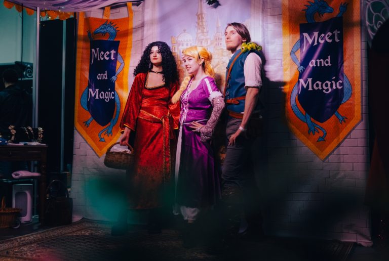 made in asia cosplay raiponce