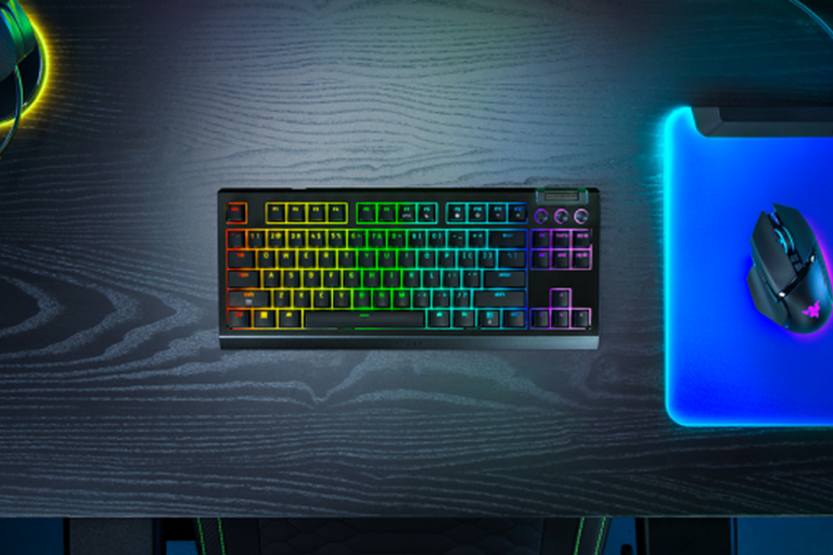 razer blackwidow v4 tenless key Hyperspeed screen logo